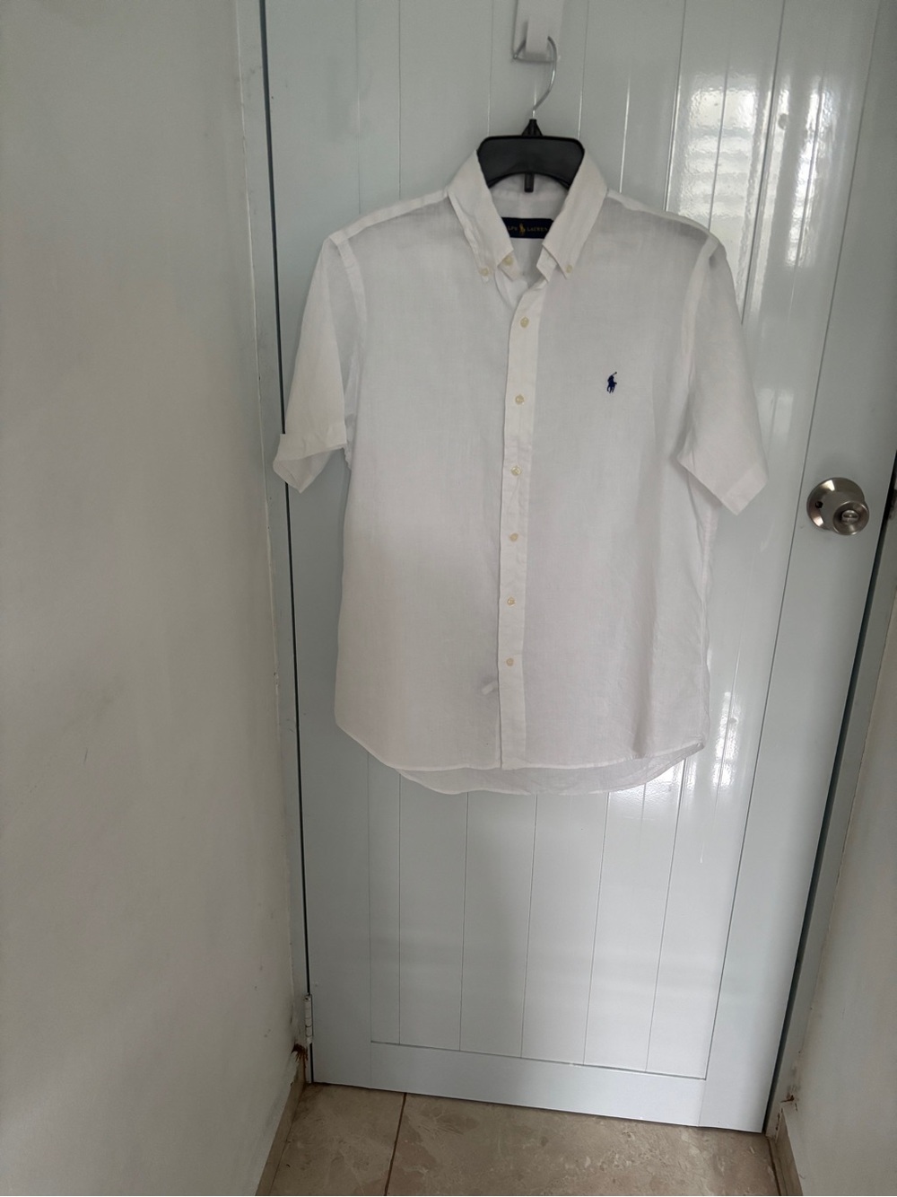 Ralph Lauren White Linen Short Sleeve Button-Up Shirt with Navy Label